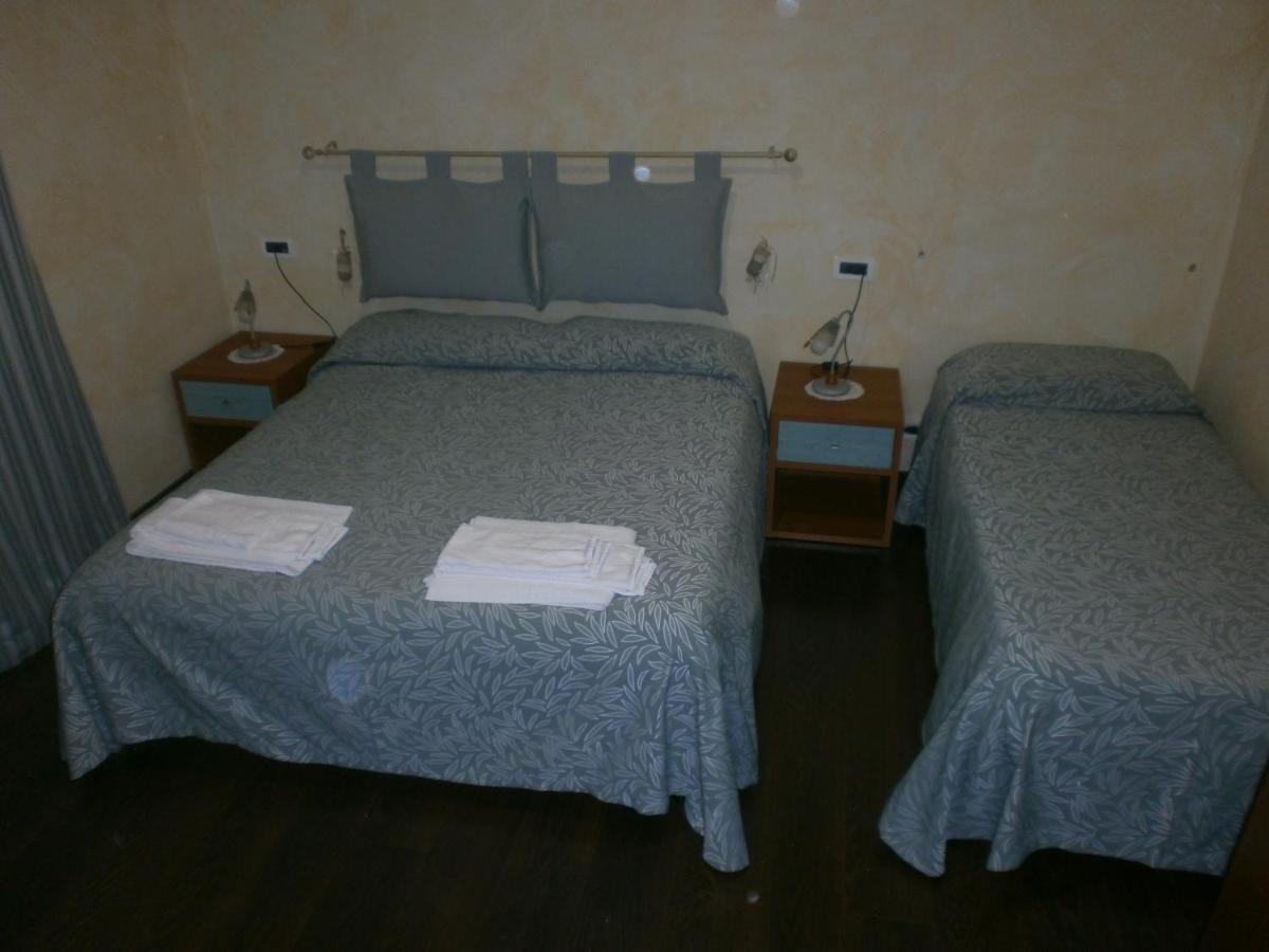 בורגרו טורינזה Albergo Vecchio Pavone מראה חיצוני תמונה