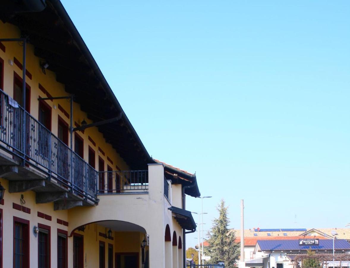 בורגרו טורינזה Albergo Vecchio Pavone מראה חיצוני תמונה