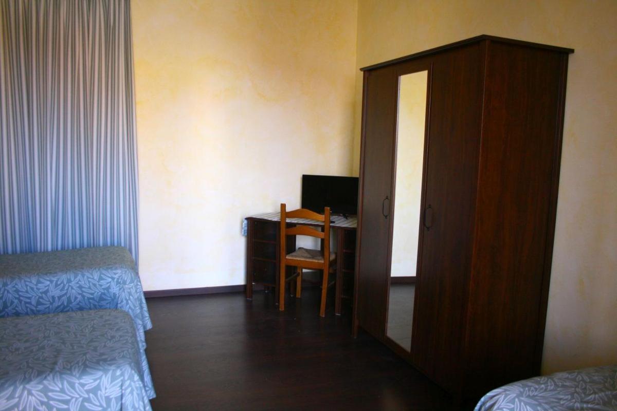 בורגרו טורינזה Albergo Vecchio Pavone מראה חיצוני תמונה